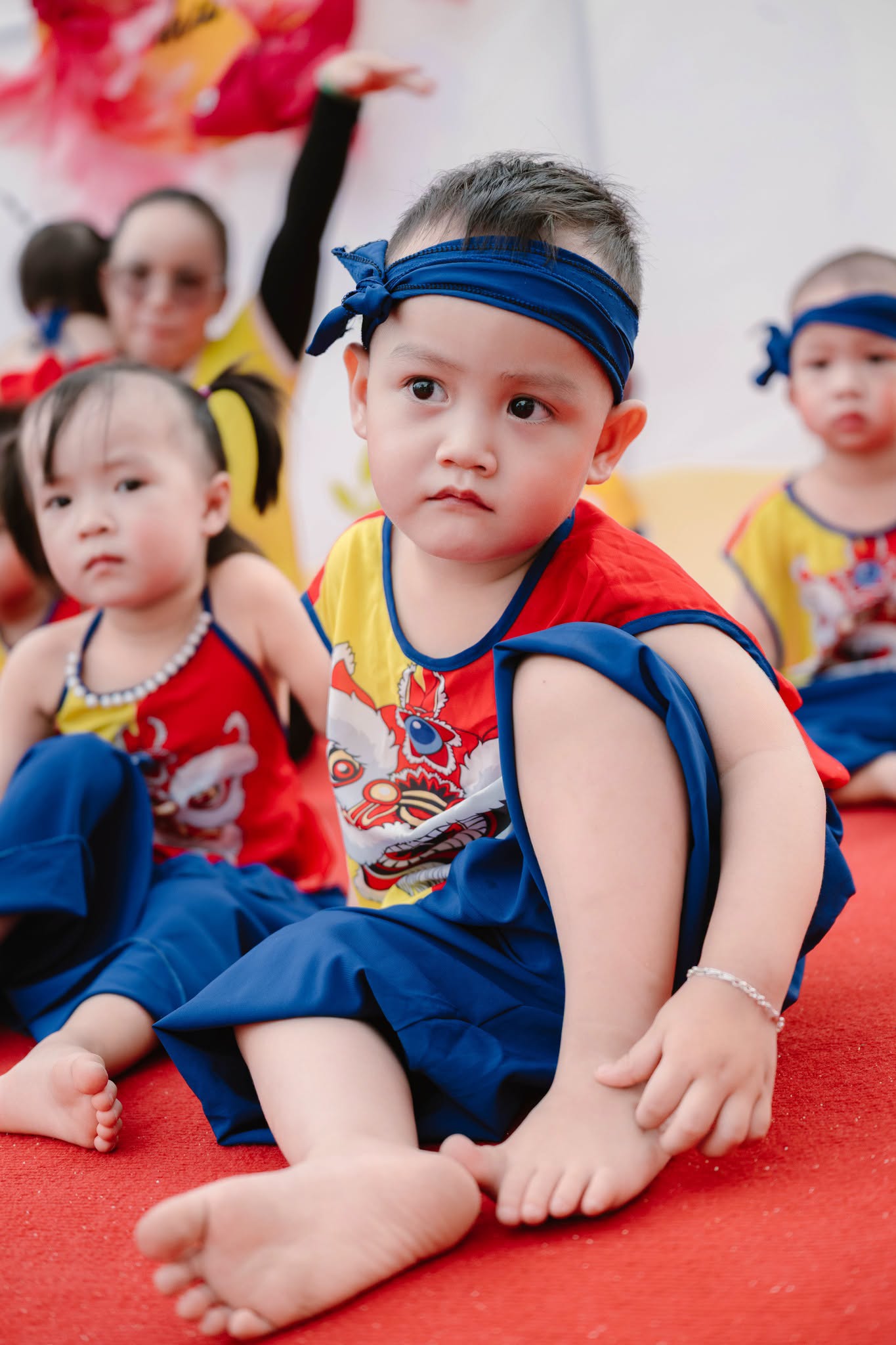 Bé hay ốm khi mới đi nhà trẻ: vì sao và ba mẹ nên làm gì?